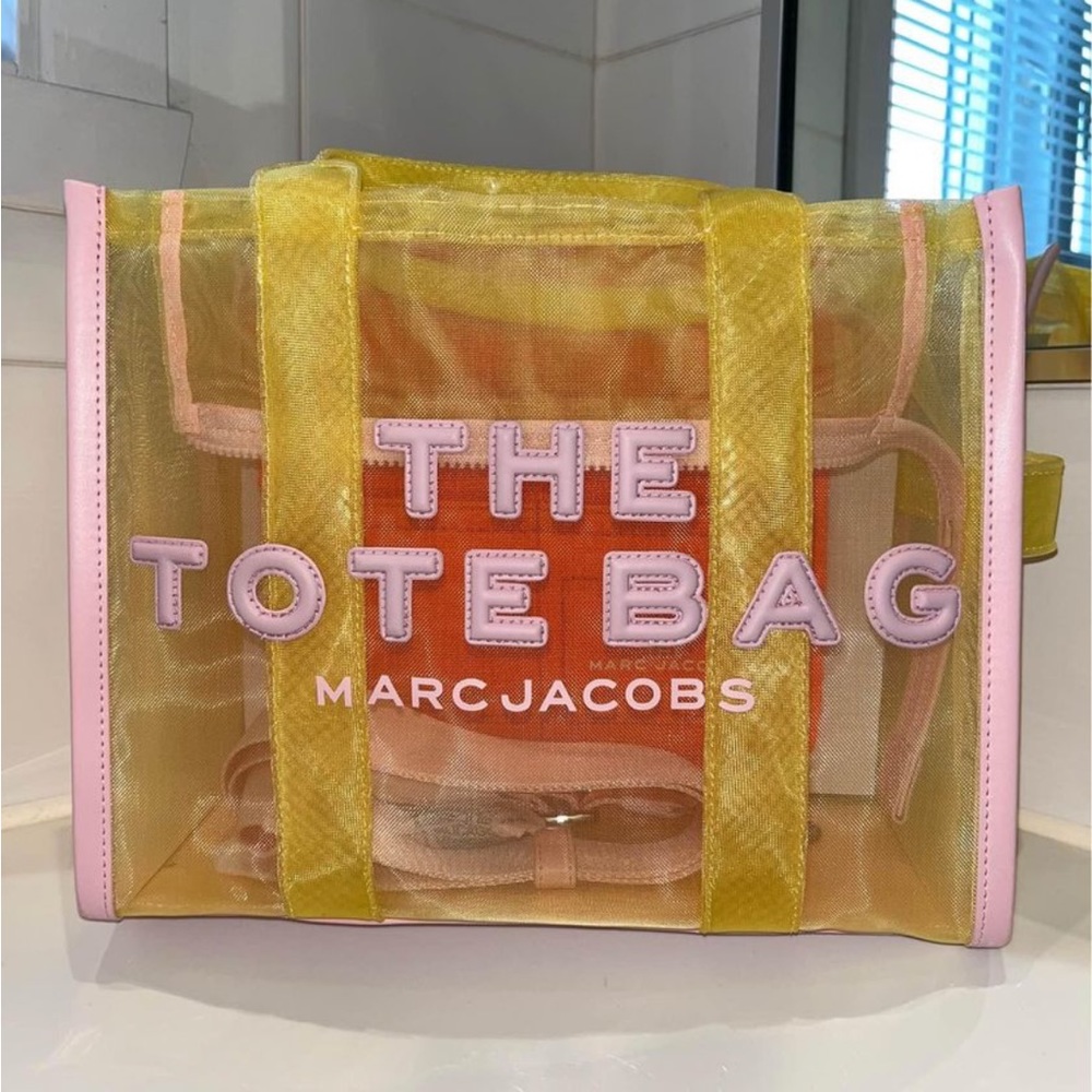 SOLD 🔴 Marc Jacobs The Tote Bag 🍋🍌🌸